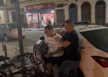 GOLPE DO PRESENTE: Homem é preso na Zona Sul do Rio