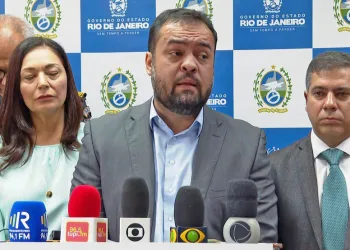 RJ terá aplicativo com ‘botão de pânico’ para evitar ataques em escolas