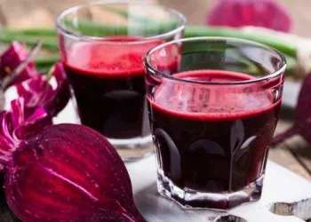 Suco de beterraba no pré-treino vale a pena? Nutricionista explica