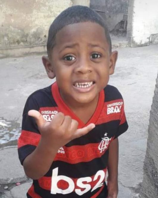 Menino de 4 anos morre após cair do quarto andar de prédio em Bangu, na  zona oeste do Rio - Notícias - R7 Rio de Janeiro