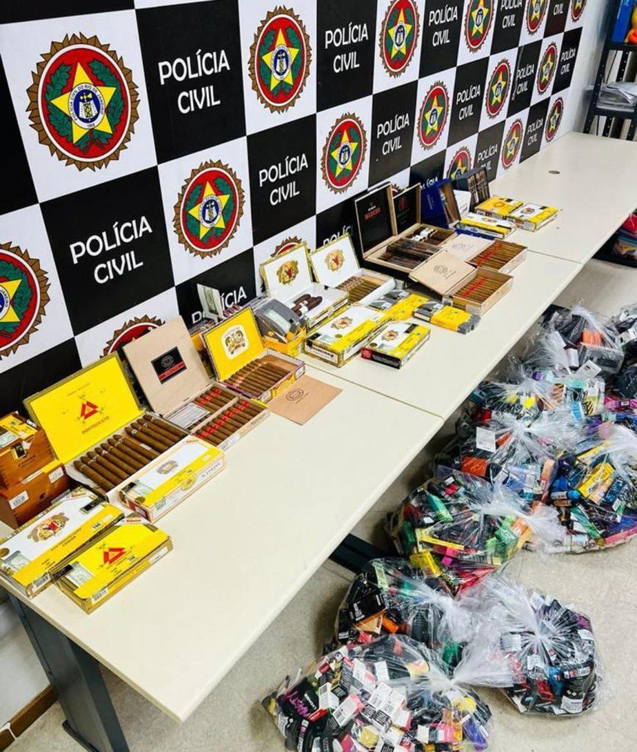 Polícia estoura loja na zona oeste que vendia charutos cubanos falsos