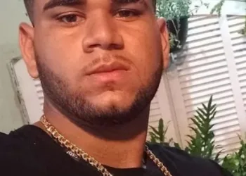JOVEM MORRE ATROPELADO POR ÔNIBUS NO RJ