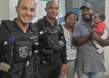 PM faz manobra para desengasgar bebê de três meses no interior do Rio