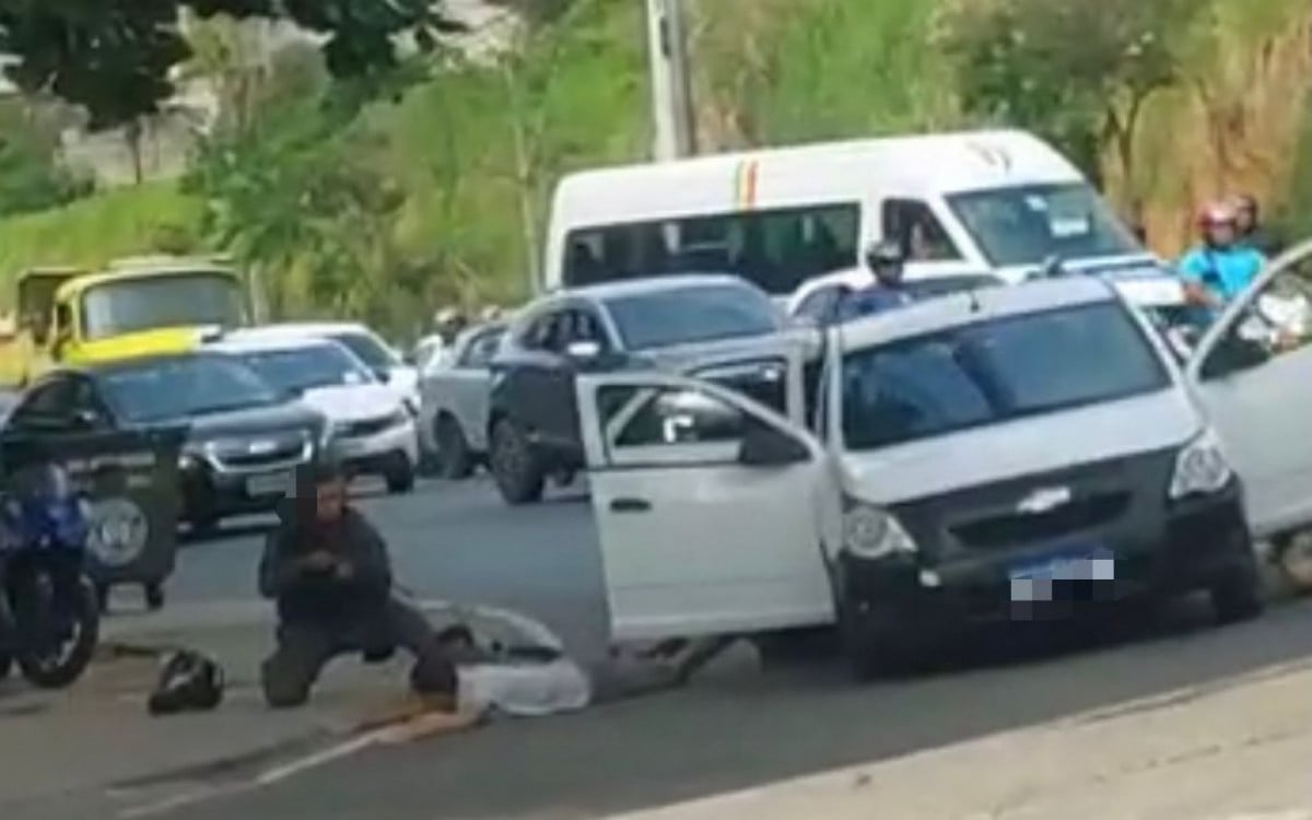 Seis homens são presos após fugirem de abordagem da PM na Zona Oeste