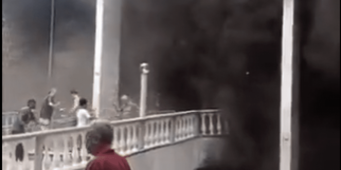 Incêndio atinge Shopping 229 no Rio