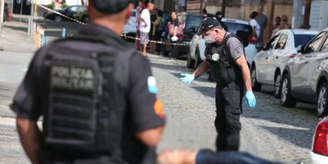 Homem é morto a tiros no Rio