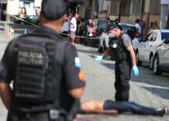 Homem é morto a tiros no Rio