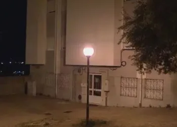 Mulher viveu com o cadáver do pai, vestido de pijama, por 15 anos em apartamento