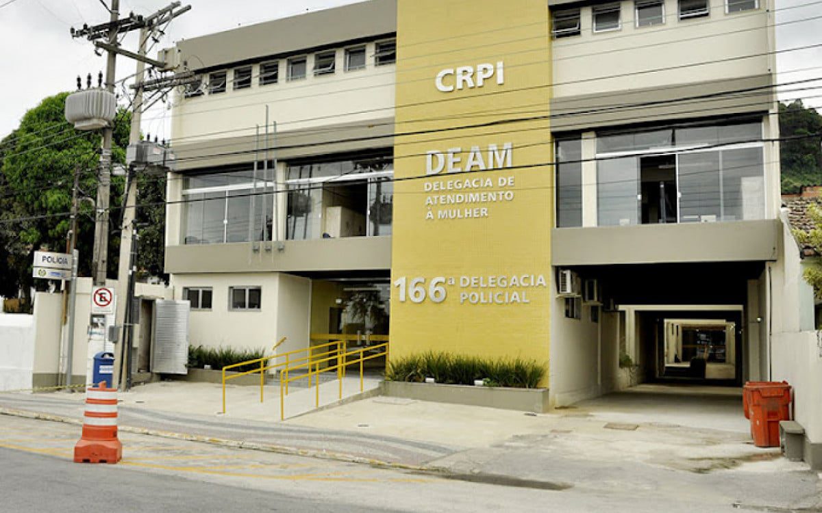 Homem acusado pelo homicídio de pai e filha é preso  no Rio