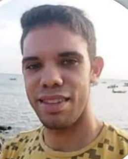 ( vídeo forte) Jovem morre ao cair de cachoeira após tirar selfie