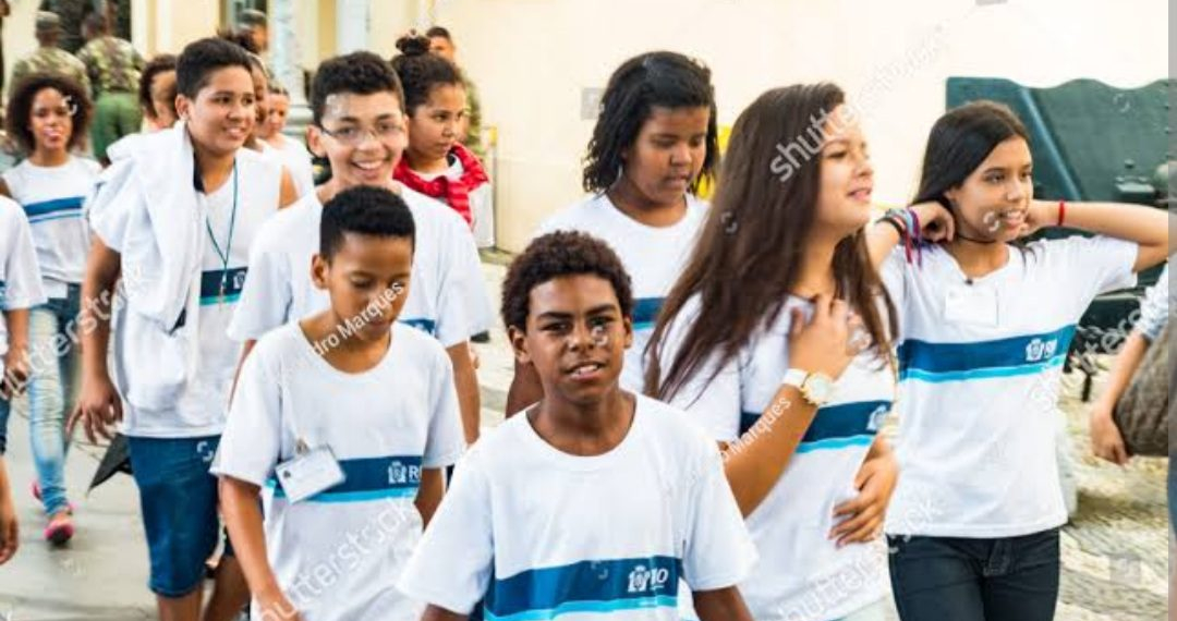 Prefeitura do Rio oferece curso com bolsa de R$1.200 para jovens