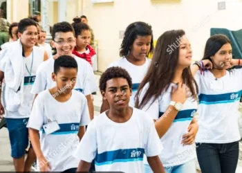 Prefeitura do Rio oferece curso com bolsa de R$1.200 para jovens