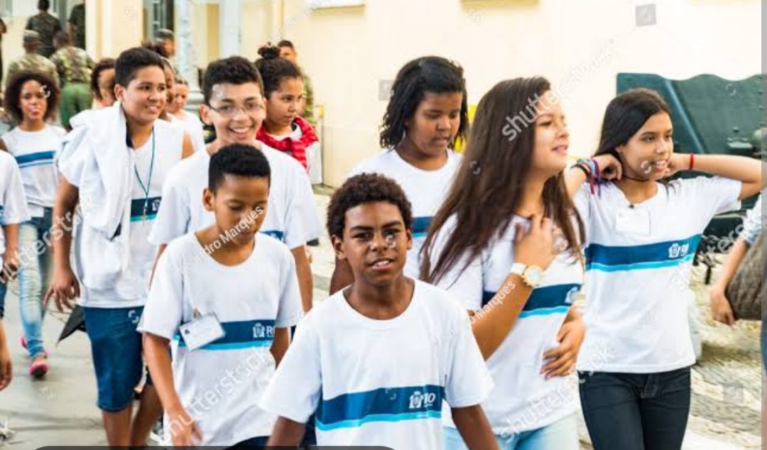 Prefeitura do Rio oferece curso com bolsa de R$1.200 para jovens