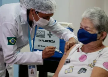 Cidade do Rio vacina contra a gripe a partir de segunda-feira
