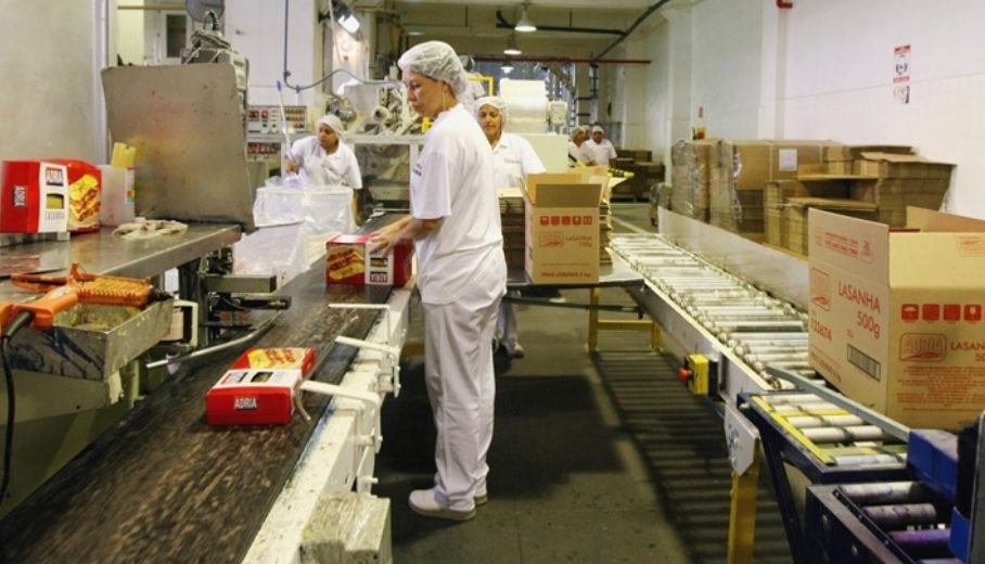 Fabrica de biscoito e massas Adria está precisando de auxiliar de produção, auxiliar de serviços gerais – R$ 1.488,30 – com e sem experiência