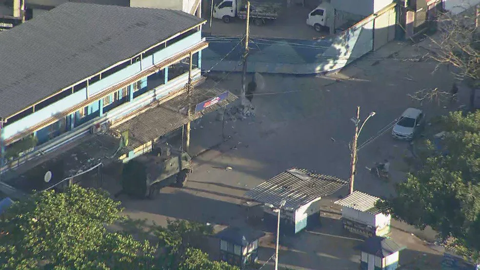 Mais de 2 mil alunos ficam sem aulas devido à operação realizada pela PM em comunidades da Zona Oeste do Rio