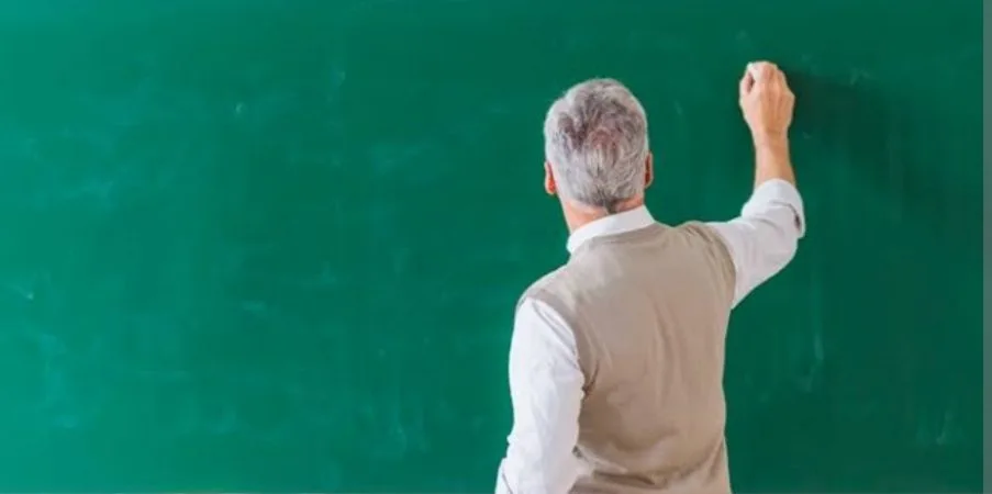 Marido de aluna esfaqueia e ateia fogo em carro de professor