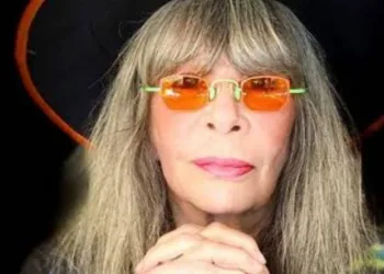 Morre aos 75 anos a cantora Rita Lee