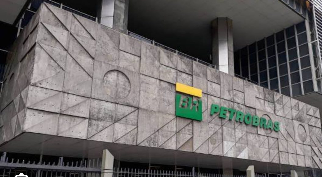 Petrobras reduz em R$ 0,44 valor do diesel e em R$ 0,40 o da gasolina