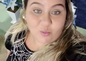Mulher morre com tiro na cabeça no RJ