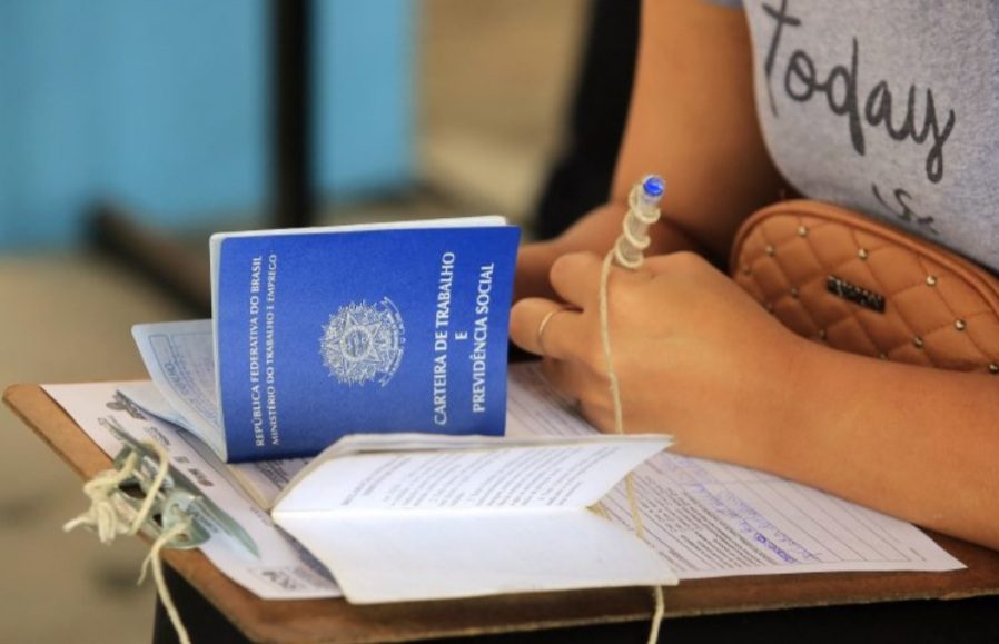 Secretaria de Trabalho e Renda divulga 900 vagas de emprego no município