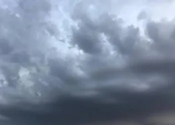 Frente fria chega trazendo chuva para o RJ