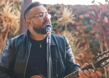 Cantor de grupo de pagode morre após show
