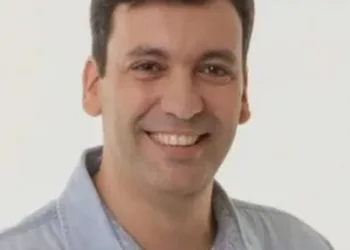 Prefeito de Mangaratiba tenta aumentar o próprio salário para R$42 mil reais!!