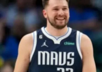 Astro da NBA vai pagar funeral das vítimas de chacina em escola