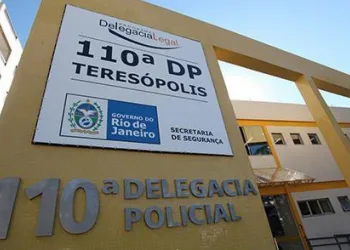 Polícia prende suspeitos de espancar homem até a morte com um pedaço de madeira
