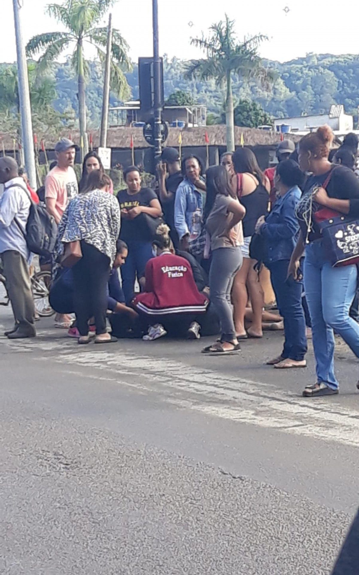 Mulher morre após cair de BRT em movimento na Zona Oeste