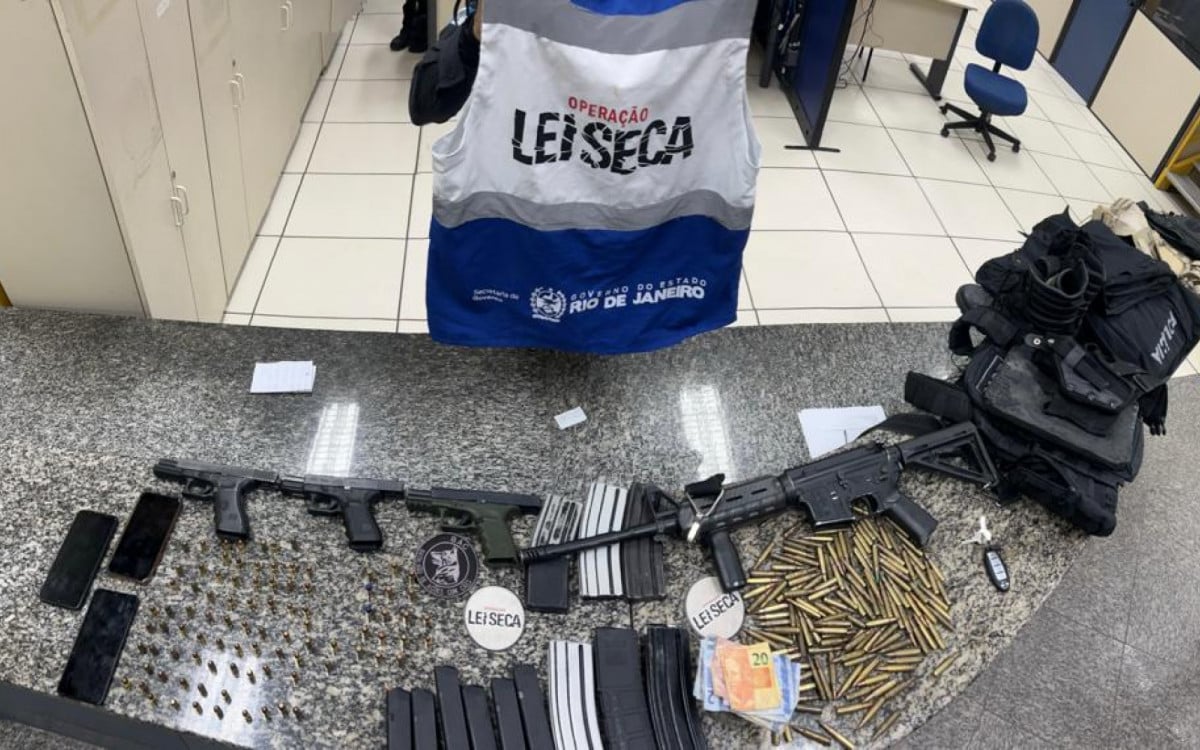 Blitz da Lei Seca resulta na prisão de milicianos em Campo Grande