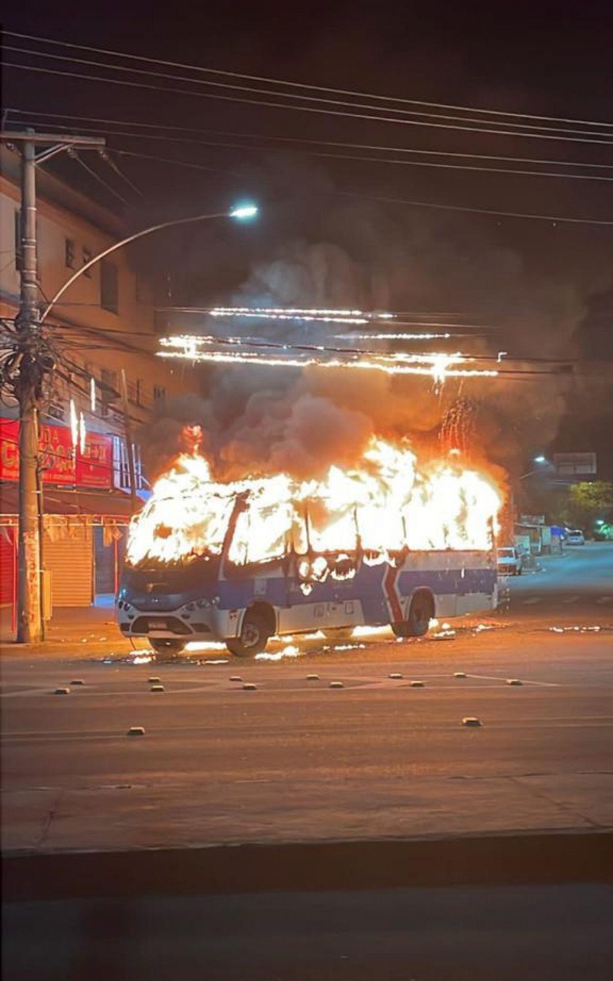 Operação policial em Paciência mira chefes de milícia e resulta em morte de entregador