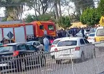 Estudante é morta a tiros em escola e ex-aluno é detido