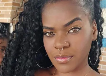 Mulher morre e nove pessoas ficam feridas em grave acidente de carro no RJ