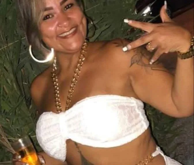 Mulher é assassinada numa praça na Zona Oeste