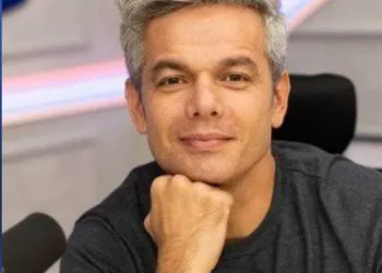 Otaviano Costa Surpreende Fãs com Visita à Sede da Band e Negociações para Ocupar Horário de Faustão