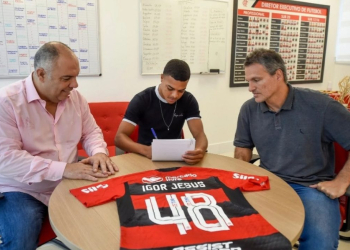 Flamengo renova contrato de jovem promessa até 2025