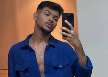 Cantor Jessé Aguiar assume sua homossexualidade