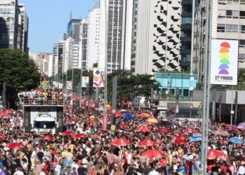 27ª Parada do Orgulho LGBT+ celebra a união e reivindica políticas públicas inclusivas