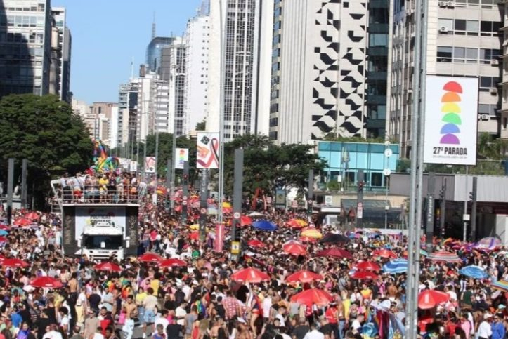 27ª Parada do Orgulho LGBT+ celebra a união e reivindica políticas públicas inclusivas