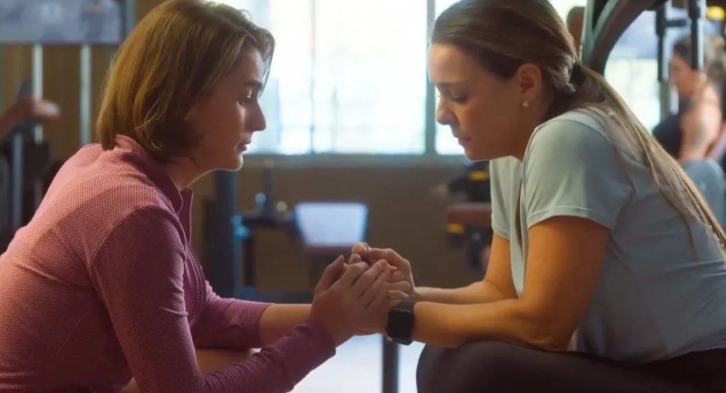 Novela “Vai na Fé” exibirá aguardada cena de beijo entre Clara e Helena