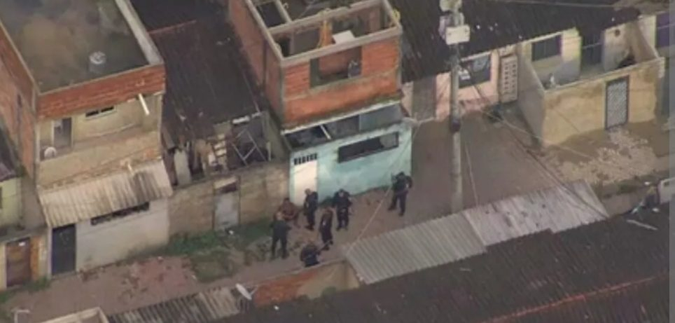 Operação policial é realizada em comunidade Zona Oeste do Rio de Janeiro