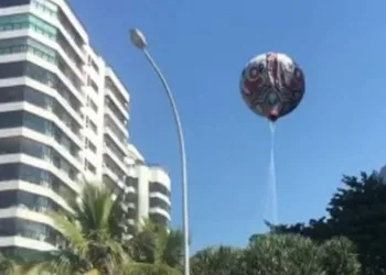 Queda de balões na rede elétrica preocupa concessionária no Rio de Janeiro