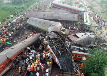 Aumenta para 288 o número de mortos em acidente de trem na Índia