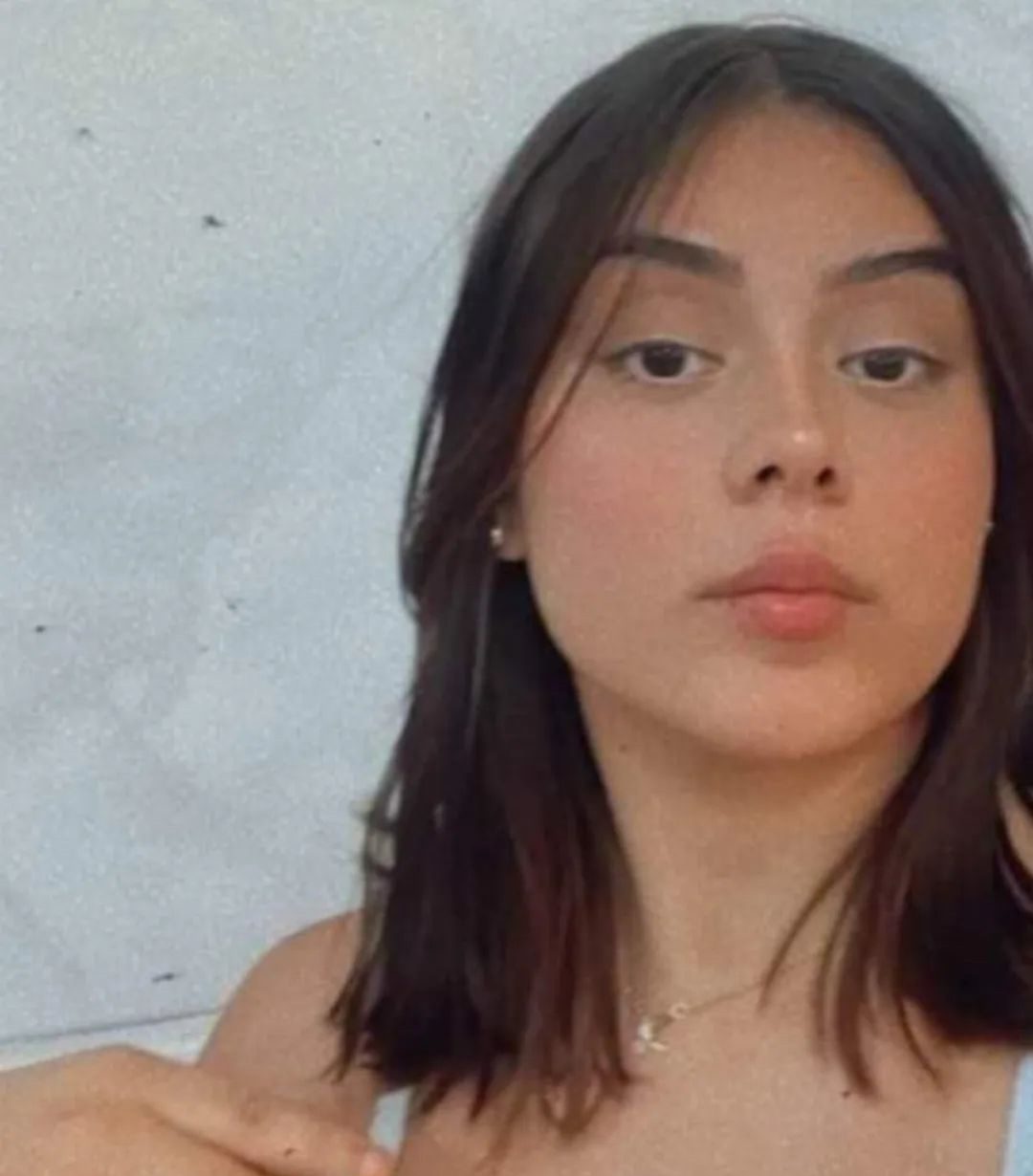 Jovem de 14 anos desaparece em condomínio no Rio!! Família pede ajuda
