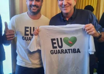 Demandas de Guaratiba são apresentadas ao prefeito Eduardo Paes durante audiência com ativista comunitário