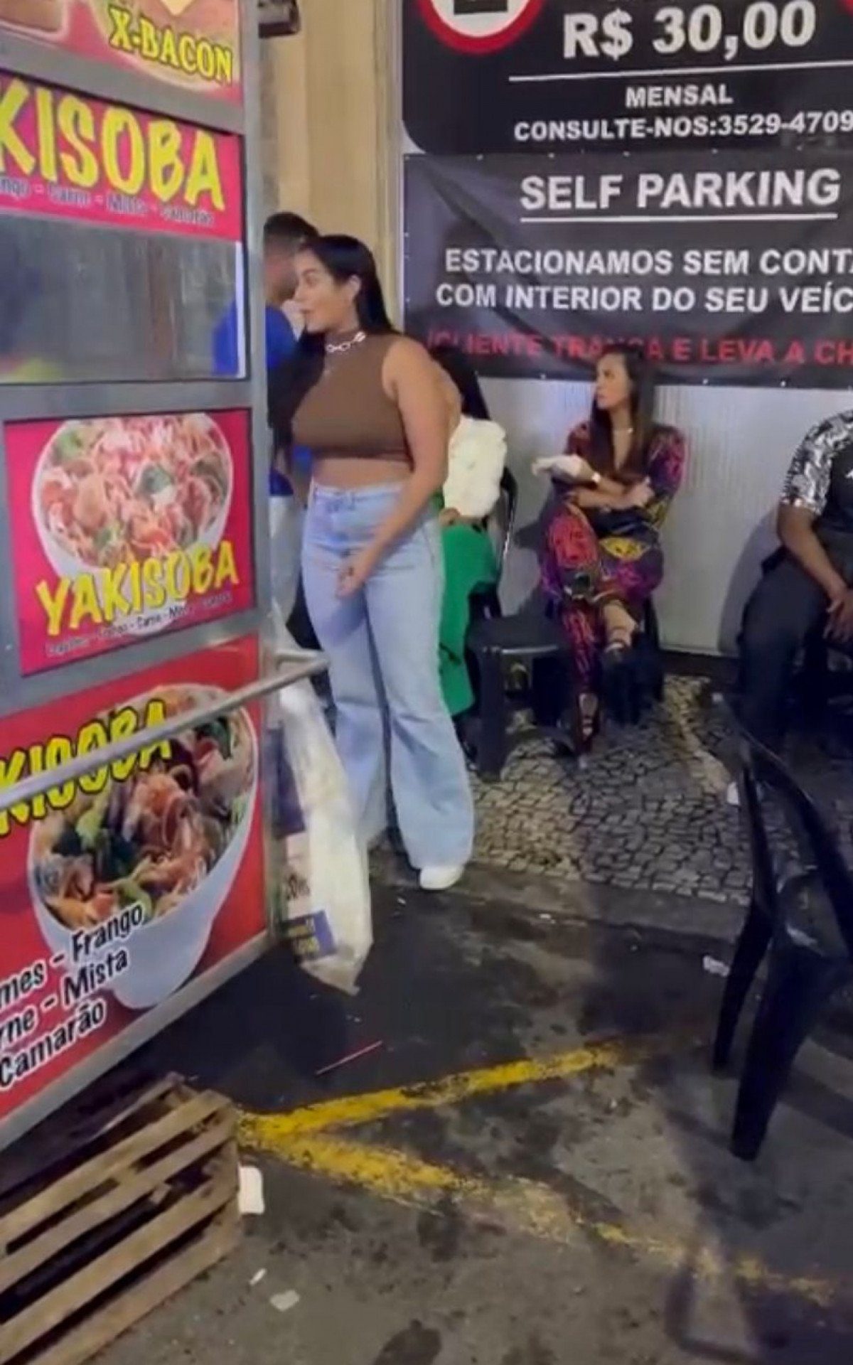 Comerciante é Vítima de Racismo e Agressão Física Durante Trabalho em Festa no Centro do Rio