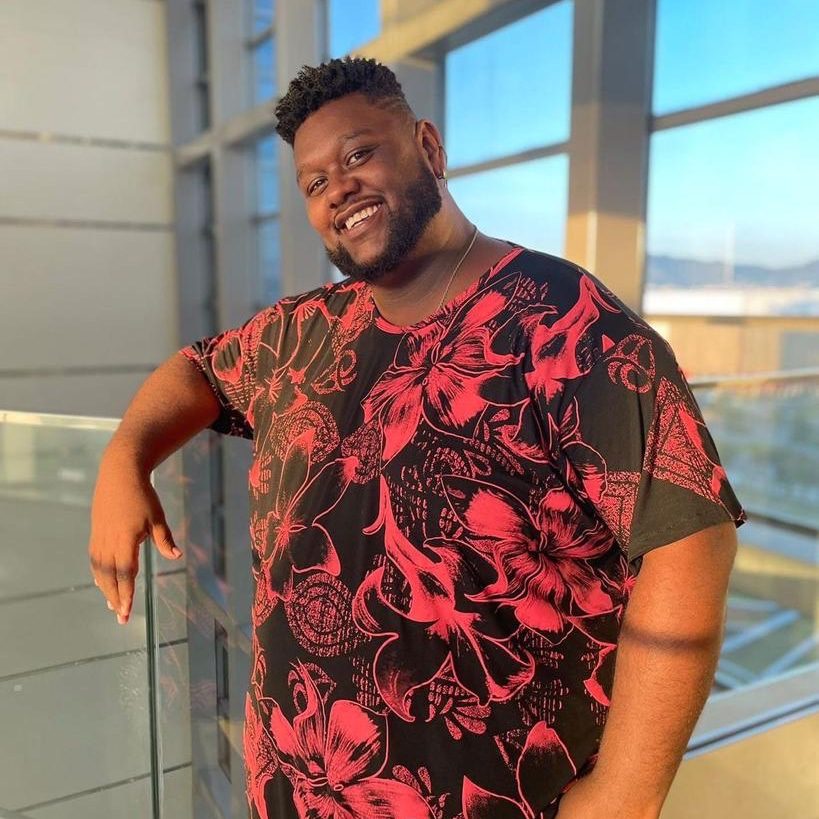 Cantor Bruno Fernandez se apresenta no West Shopping neste sábado (22)