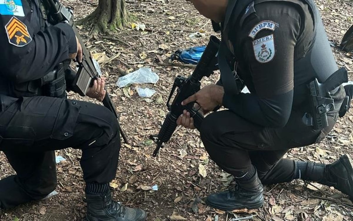 Operação policial resulta em dois suspeitos mortos em comunidade da Zona Oeste